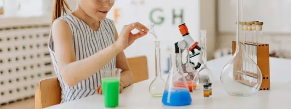 You are currently viewing 5 Εύκολα Πειράματα για Μαθητές Δημοτικού