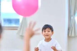 Παιχνίδι αντανακλαστικών & κίνησης με μπαλόνι